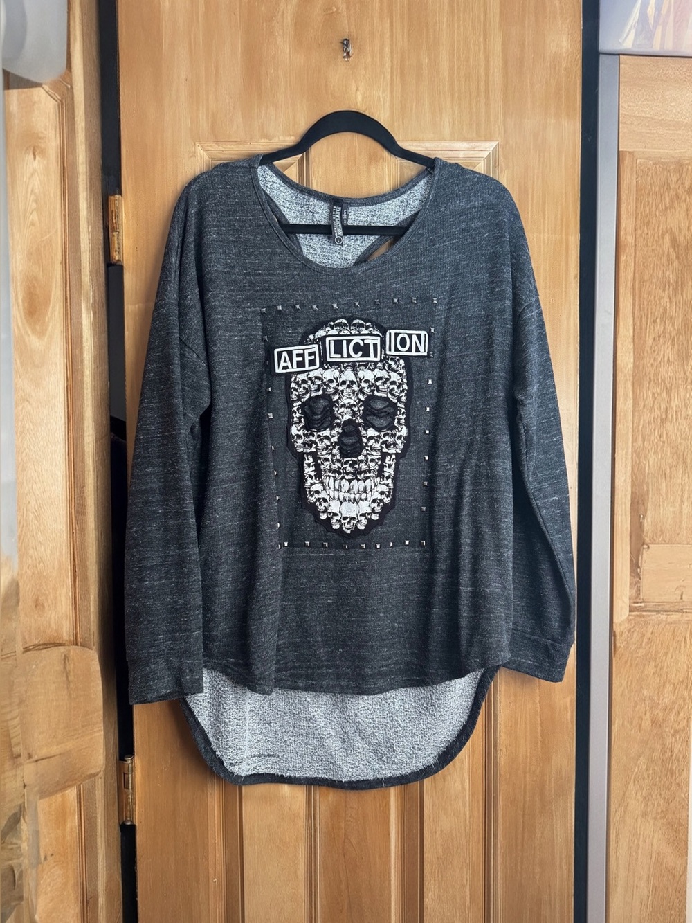 Affliction Black Premium Charcoal Gray Skull Patch Studded Hi-Low Sweatshirt Top